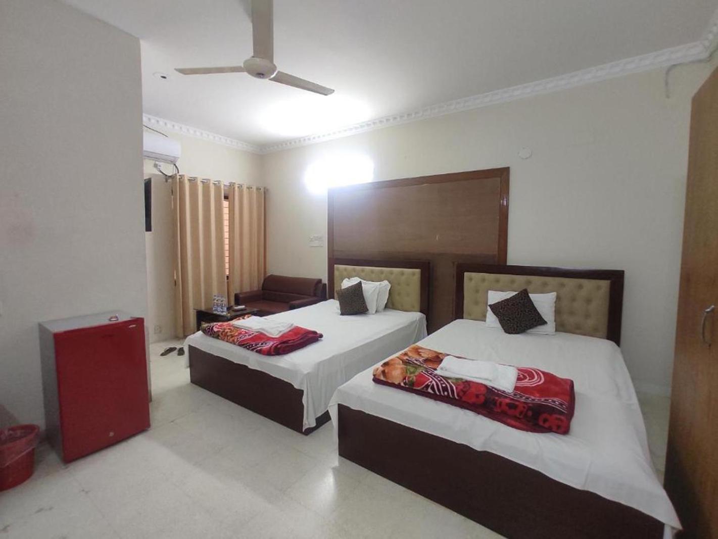 Hotel Suite Palace Baridhara Дакка Екстер'єр фото